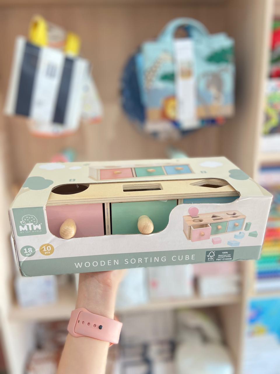 Cubo clasificador de madera