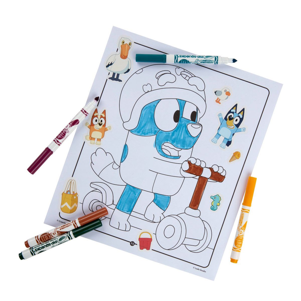 Juego de actividades de Bluey con colores y pegatinas, que incluye marcadores/Crayola