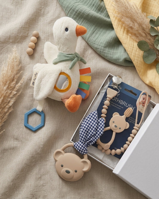Baby Set Itsy Ritzy Bitzy | Traveler Sensorial, Cepillo de Entrenamiento,  Clip para Chupete, y Mordedor